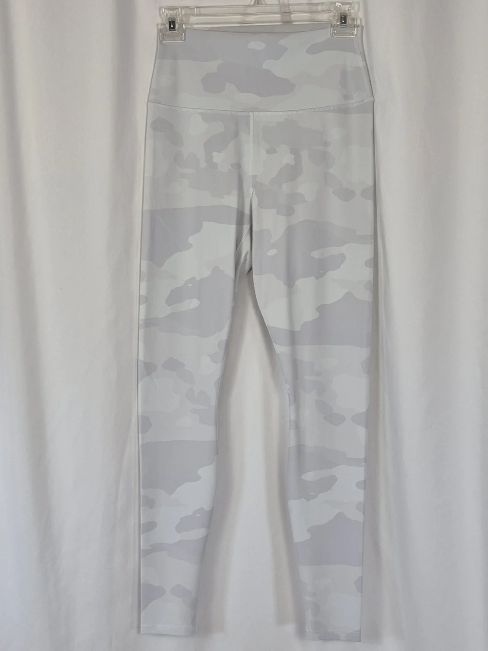 Alo Yoga High-Waist Vapor Leggings White Camouflage - Size M